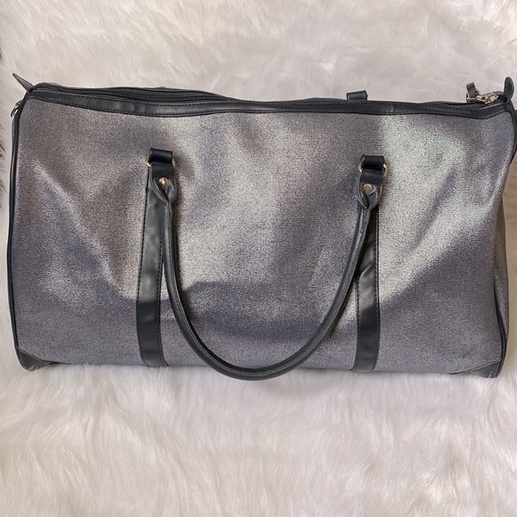 Adrienne Vittadini Travel Bag - Picture 4 of 5